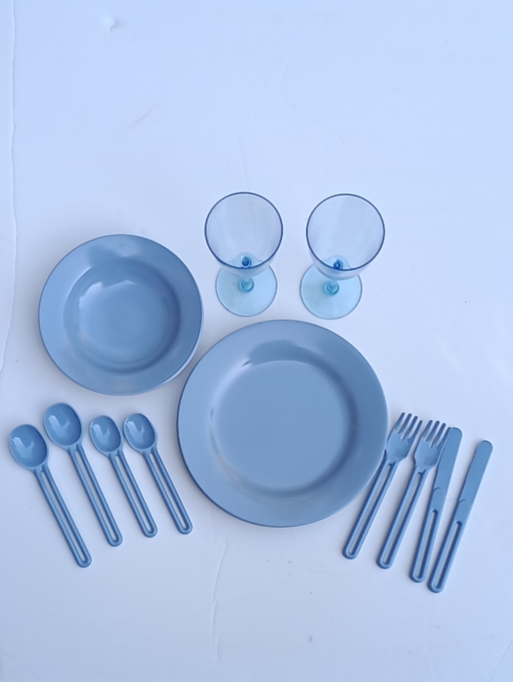 Vintage Elan Plastics Manufacturing Company Melamine Picnic Placesettings